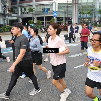 Runner Photo 4498528