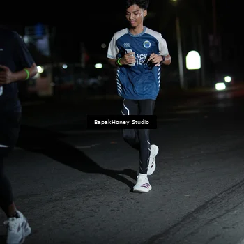 Runner Photo 4499054