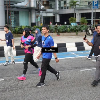 Runner Photo 4499244