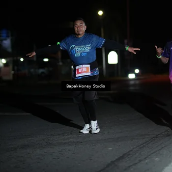 Runner Photo 4499393