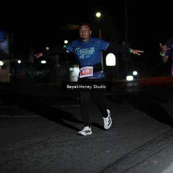 Runner Photo 4499397