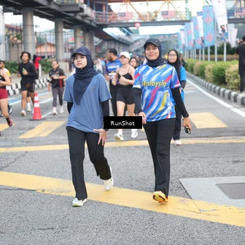 Runner Photo 4501253