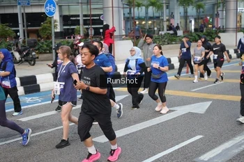 Runner Photo 4501355
