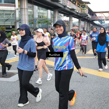 Runner Photo 4501480