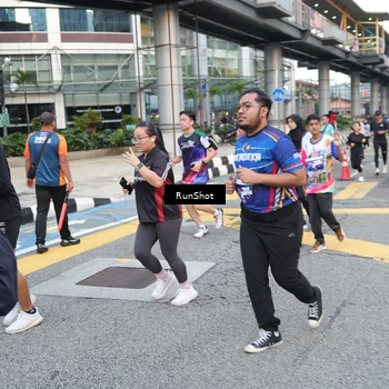 Runner Photo 4501765