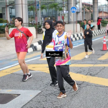Runner Photo 4501873