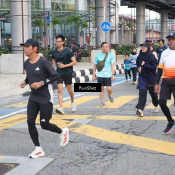 Runner Photo 4502024