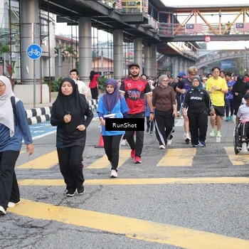 Runner Photo 4502715