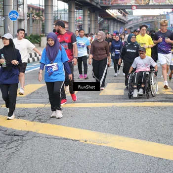 Runner Photo 4502750