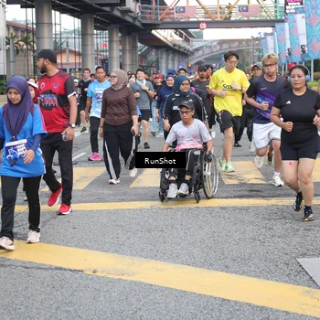 Runner Photo 4502794