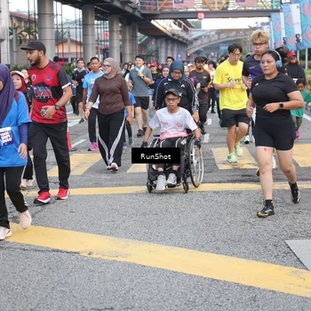 Runner Photo 4502804