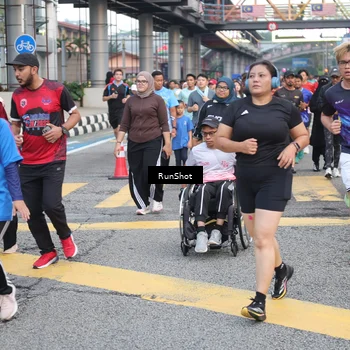 Runner Photo 4502852