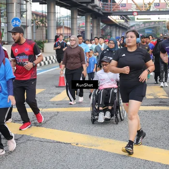 Runner Photo 4502853