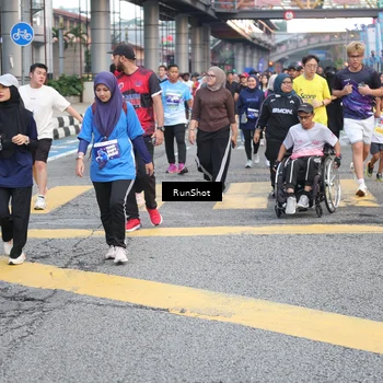 Runner Photo 4502857