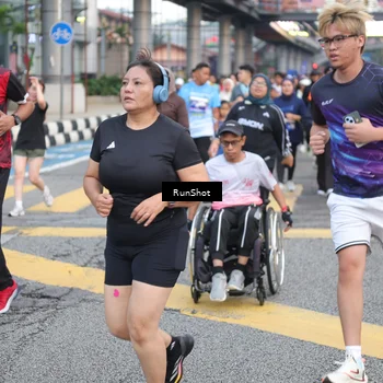 Runner Photo 4502894