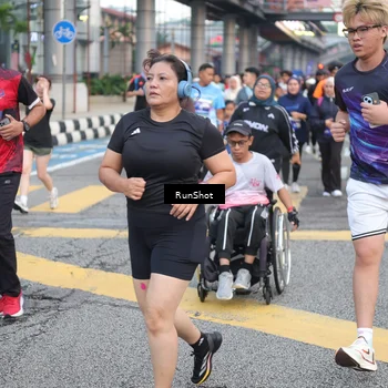 Runner Photo 4502902