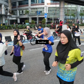 Runner Photo 4503036