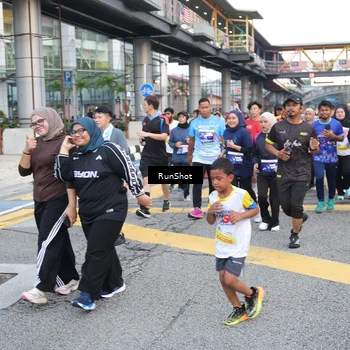 Runner Photo 4503065