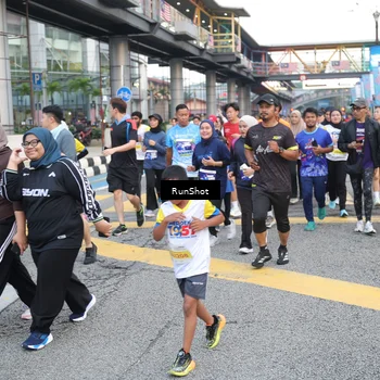 Runner Photo 4503071