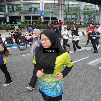 Runner Photo 4503076