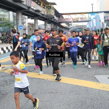Runner Photo 4503096