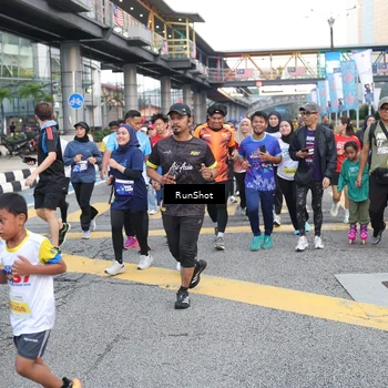 Runner Photo 4503106