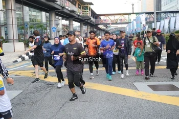 Runner Photo 4503146