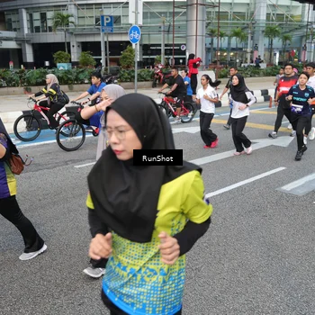 Runner Photo 4503301