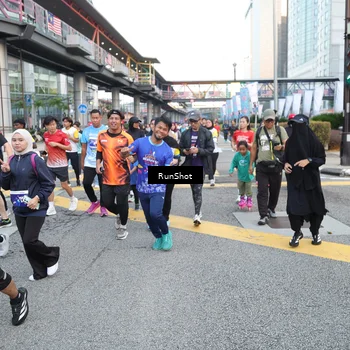 Runner Photo 4503329