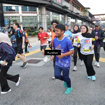 Runner Photo 4503343