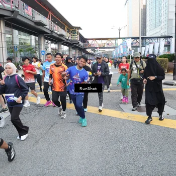 Runner Photo 4503360