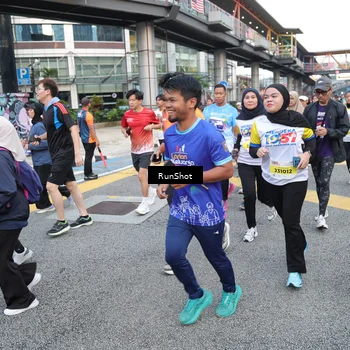 Runner Photo 4503373