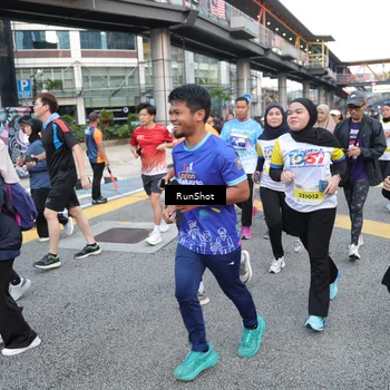 Runner Photo 4503377