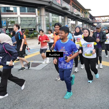 Runner Photo 4503427