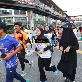Runner Photo 4503430