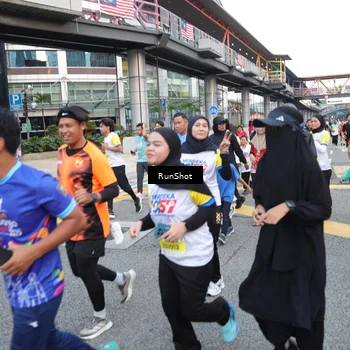 Runner Photo 4503434