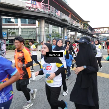 Runner Photo 4503437