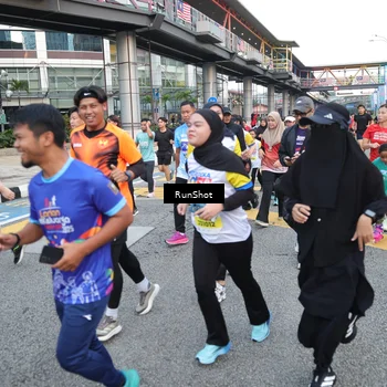 Runner Photo 4503457