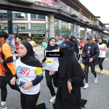 Runner Photo 4503500