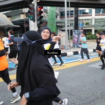 Runner Photo 4503560