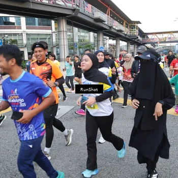 Runner Photo 4503572