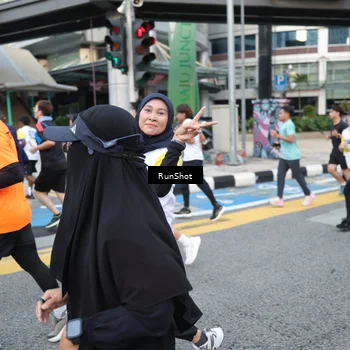 Runner Photo 4503596