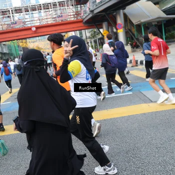 Runner Photo 4503688