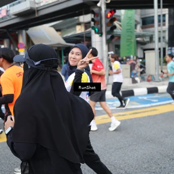 Runner Photo 4503713