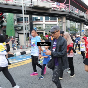 Runner Photo 4503735