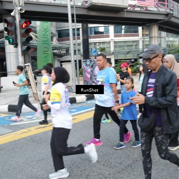 Runner Photo 4503789