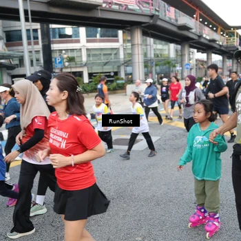 Runner Photo 4503875