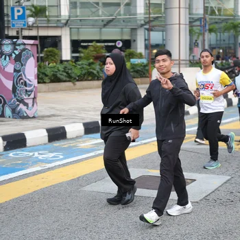 Runner Photo 4504059