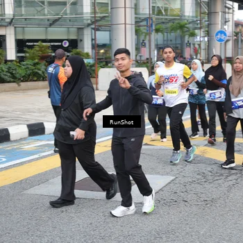 Runner Photo 4504068