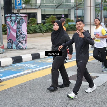 Runner Photo 4504095